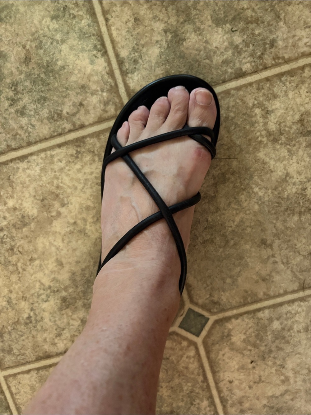 Olukai Toe loop sandals
